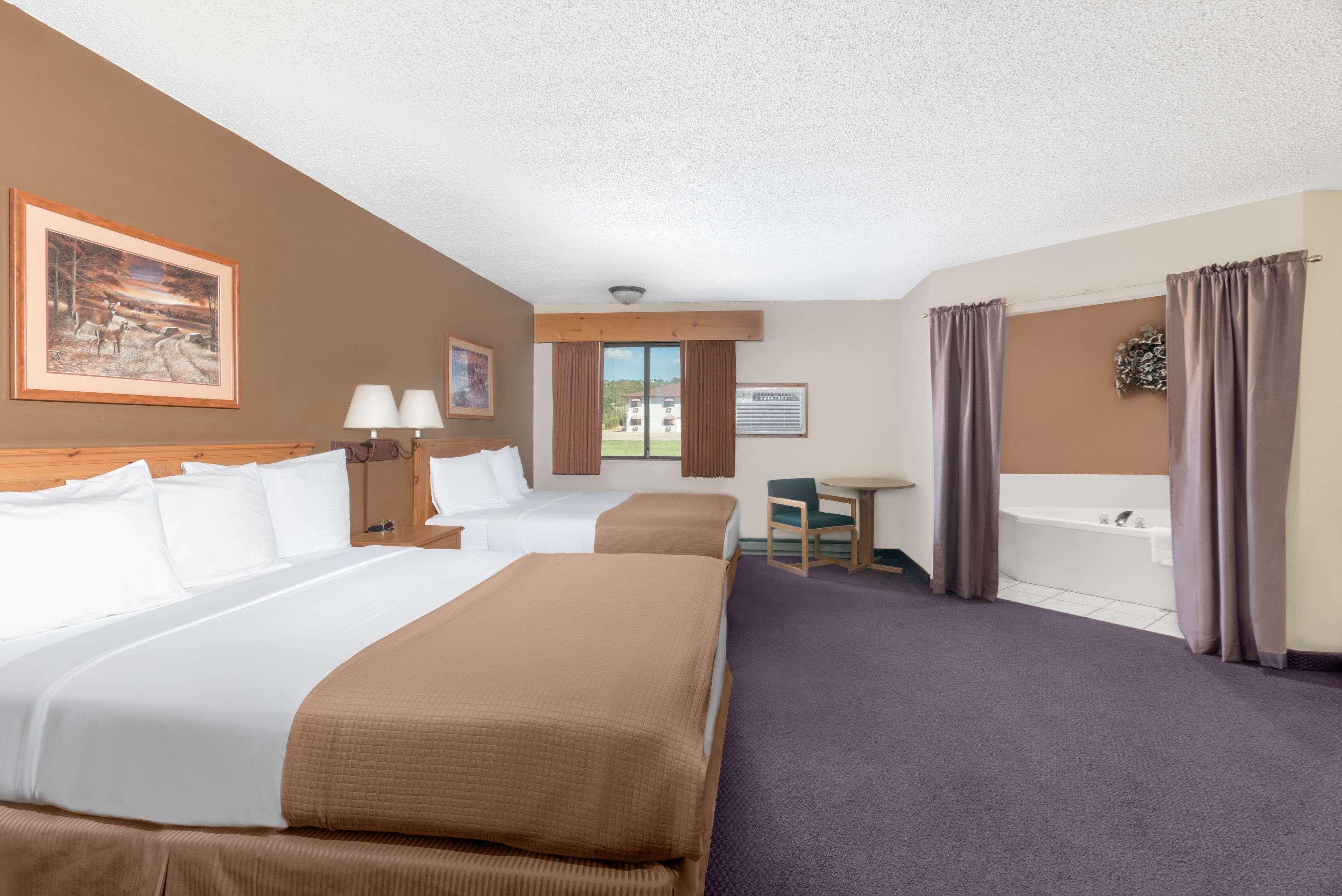 Super 8 By Wyndham Chamberlain Sd Hotel Luaran gambar